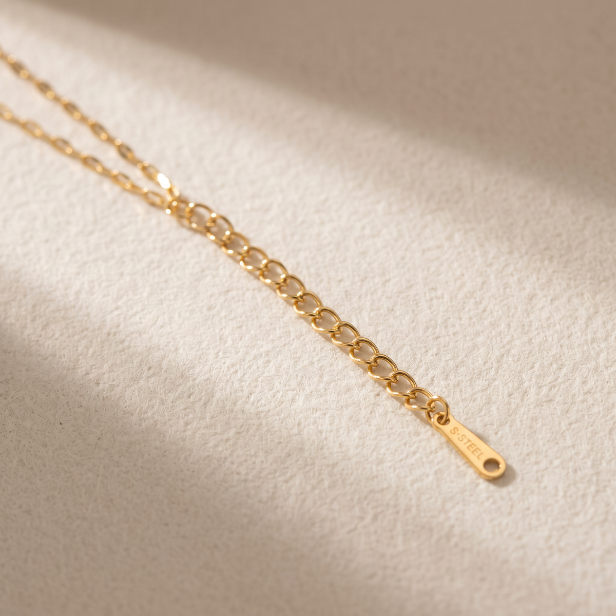 Gargantilla de Oro Laminado Doble Sol y Corazón Colgante con Zirconia mod.1571