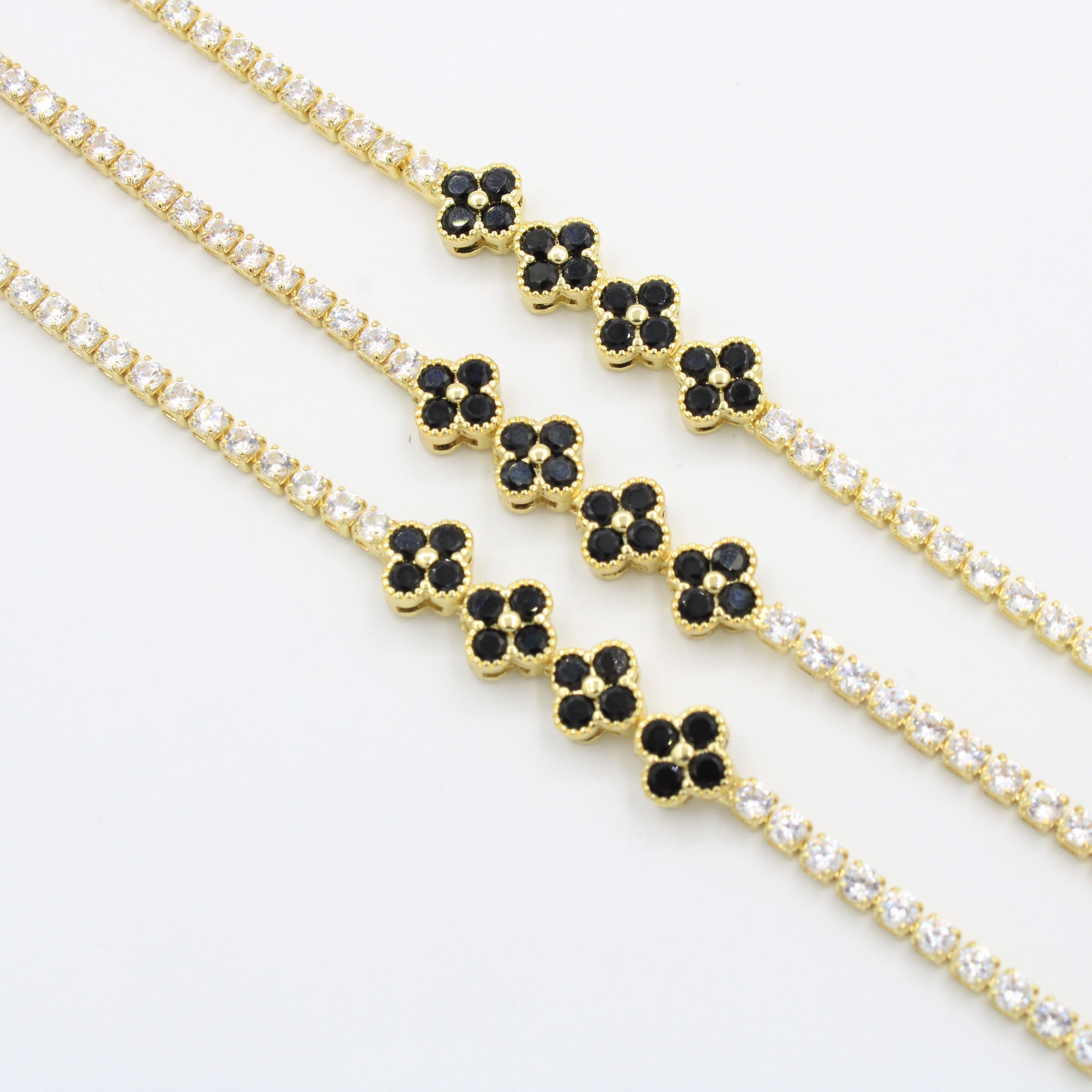 Paquete Pulseras 3 pz Tréboles Negros mod. 13009