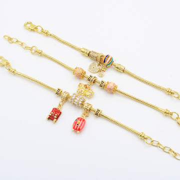 Paquete Pulseras 3pz con Dijes Fancy mod. 13010