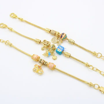 Paquete Pulseras 3pz con Dijes Fancy mod. 13013