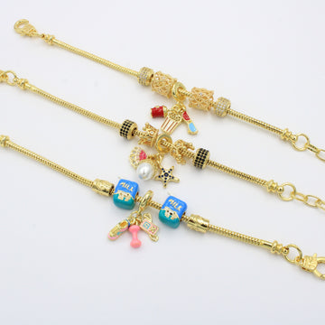 Paquete Pulseras 3pz con Dijes Fancy mod. 13015