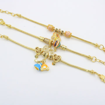 Paquete Pulseras 3pz con Dijes Fancy mod. 13014