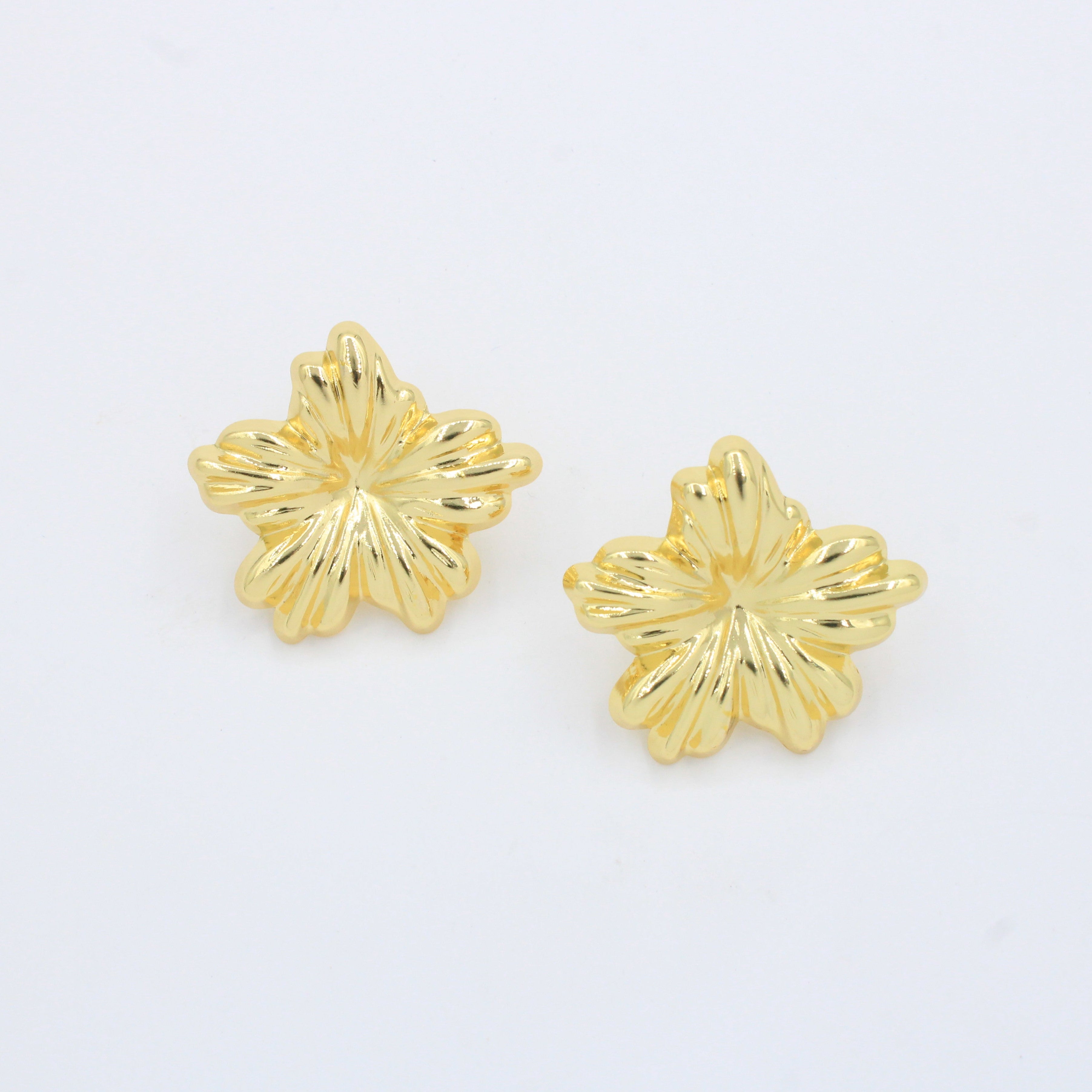 Arete de Goldfiled Flor Pétalos Curvados mod. 3067