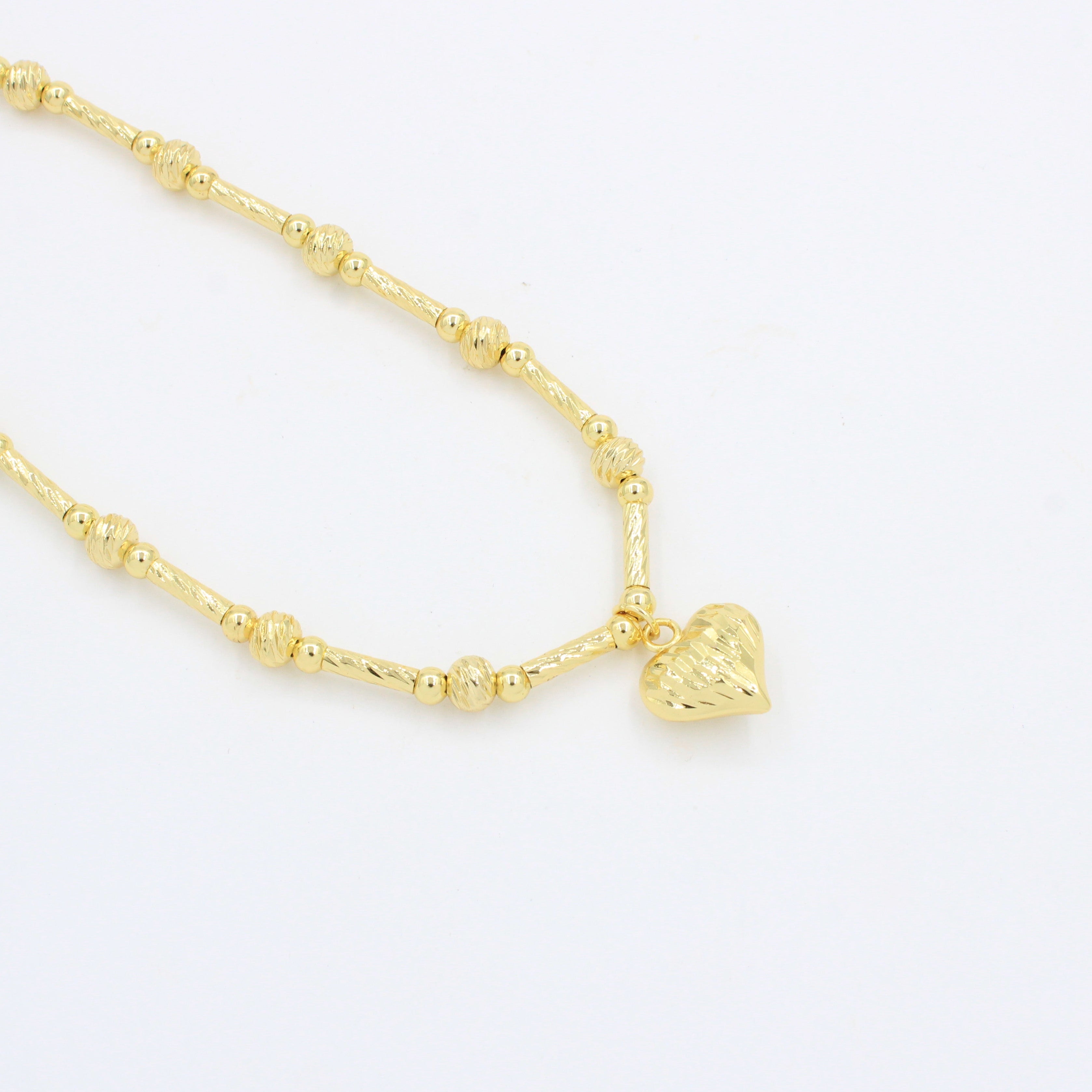 Paquete 2pz Collar de Goldfiled Cuentas Grabadas con Dije Corazón mod. 16011