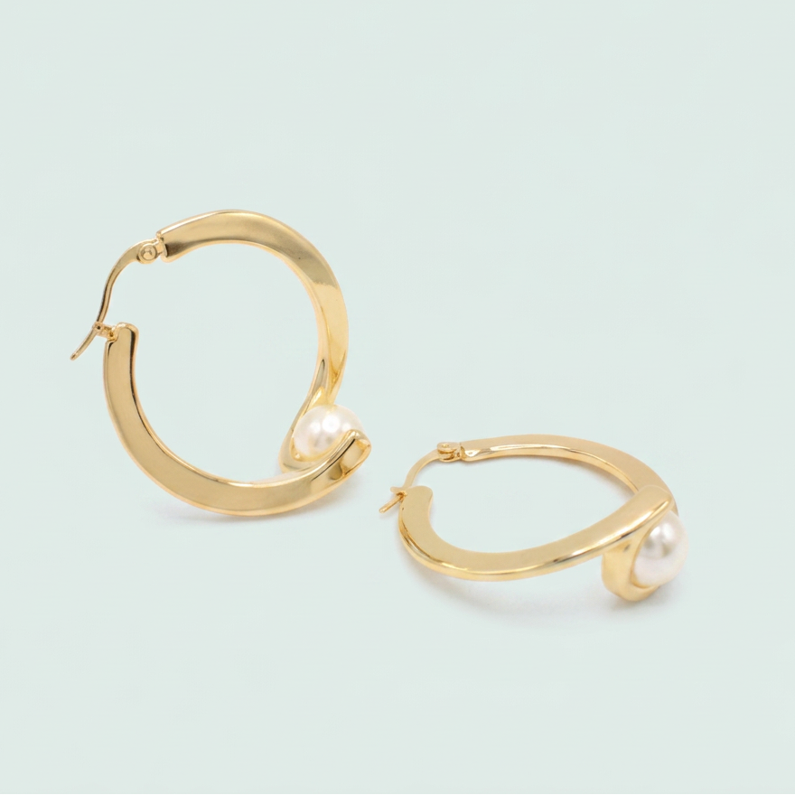 Arracada de Goldfilled con Diseño Cruzado con Perla mod. 1352
