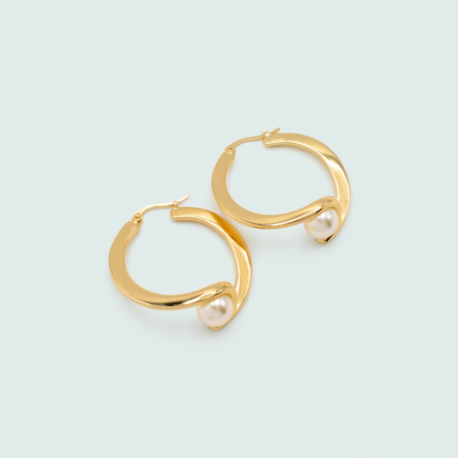 Arracada de Goldfilled con Diseño Cruzado con Perla mod. 1352