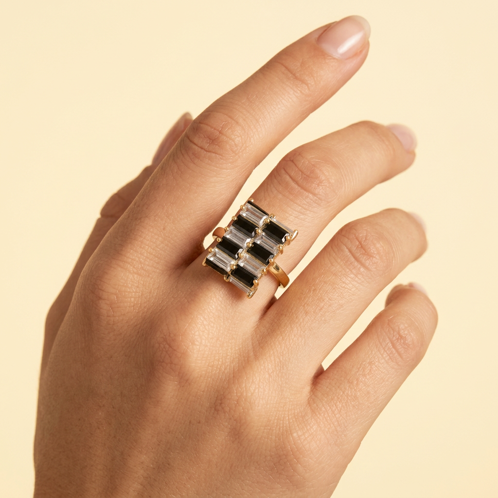 anillo de Goldfilleld con diseño de Cuadrado con Zirconia Blanca y Negra 1374