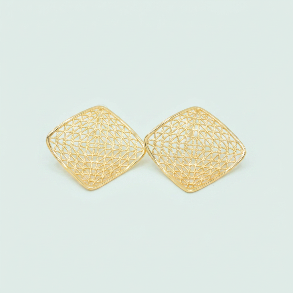 Arete de Goldfilled Cuadrado Grande con Diseño Calado mod. 1222