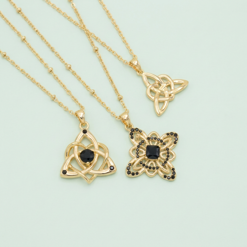 Set Especial de Joyería de Goldfilled Diseño con Dijes de Nudo de Bruja mod. 1107