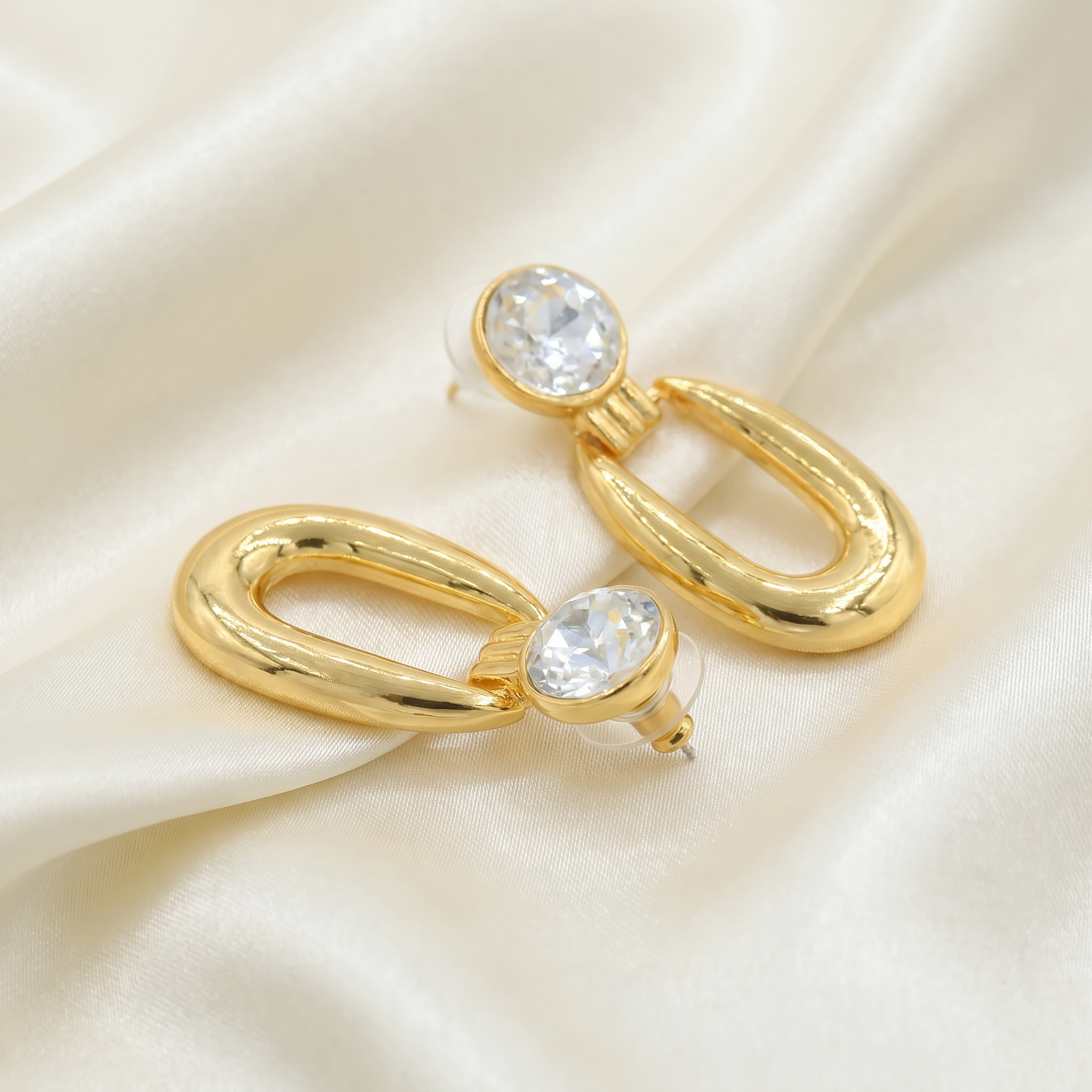 Arete de Goldfilled Diseño en U con Zirconia mod. 3078