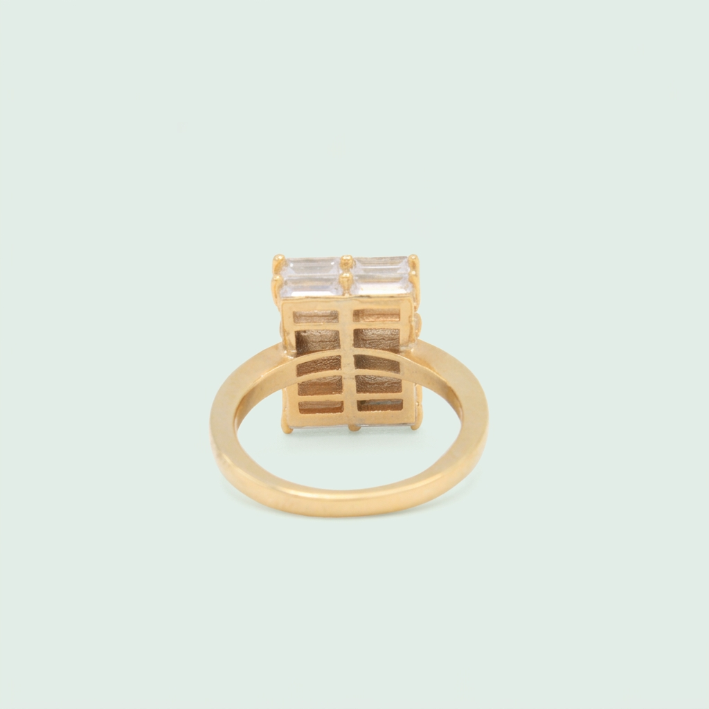 anillo de Goldfilleld con diseño de Cuadrado con Zirconia Blanca 1373