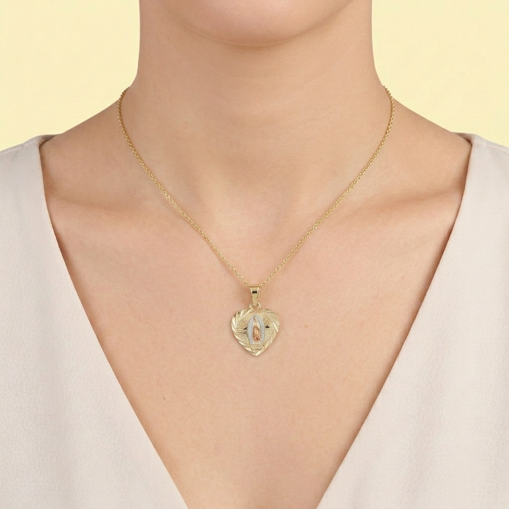 Medalla de Oro Laminado Corazón y Virgen de Guadalupe Anacalado Chico mod. 1432