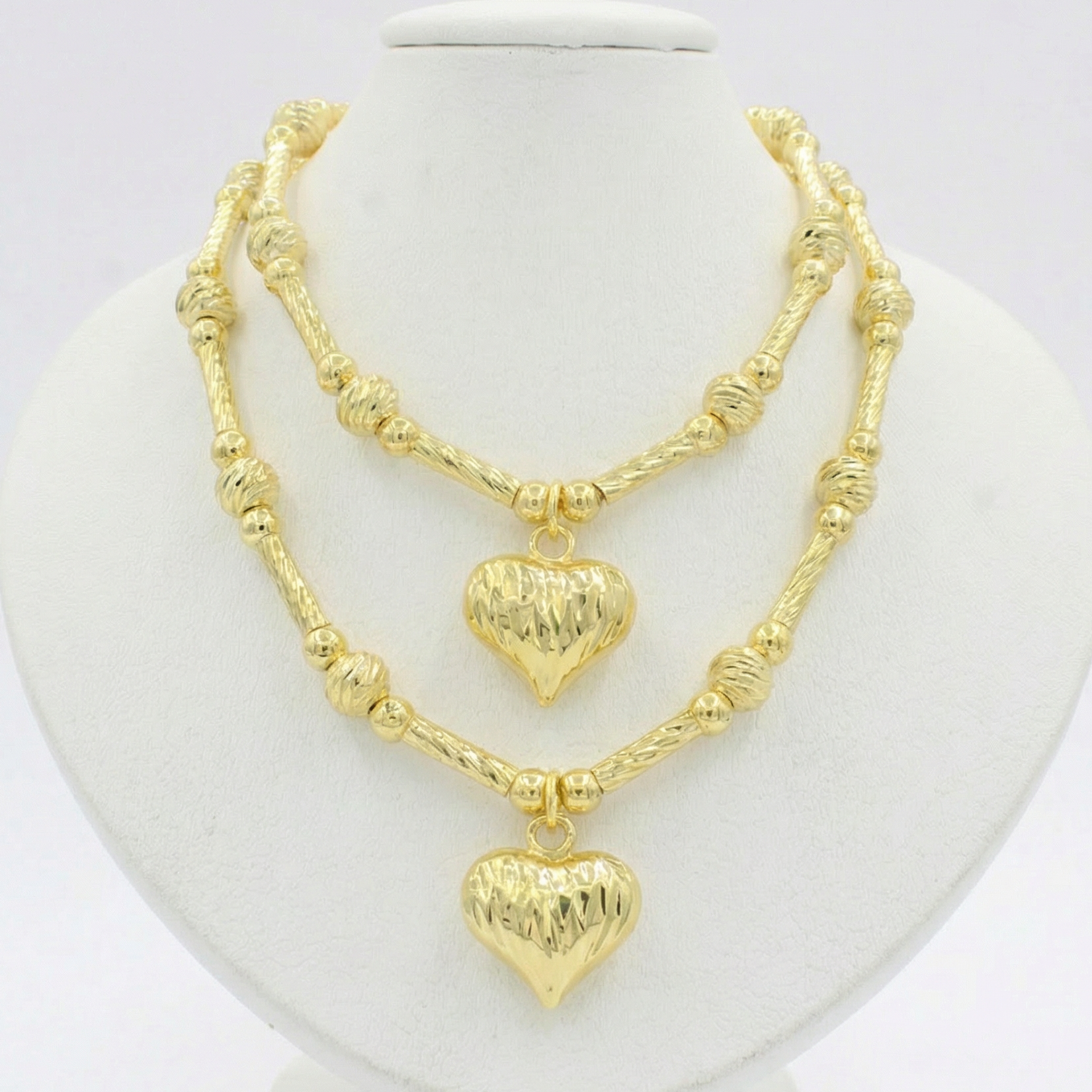 Paquete 2pz Collar de Goldfiled Cuentas Grabadas con Dije Corazón mod. 16011