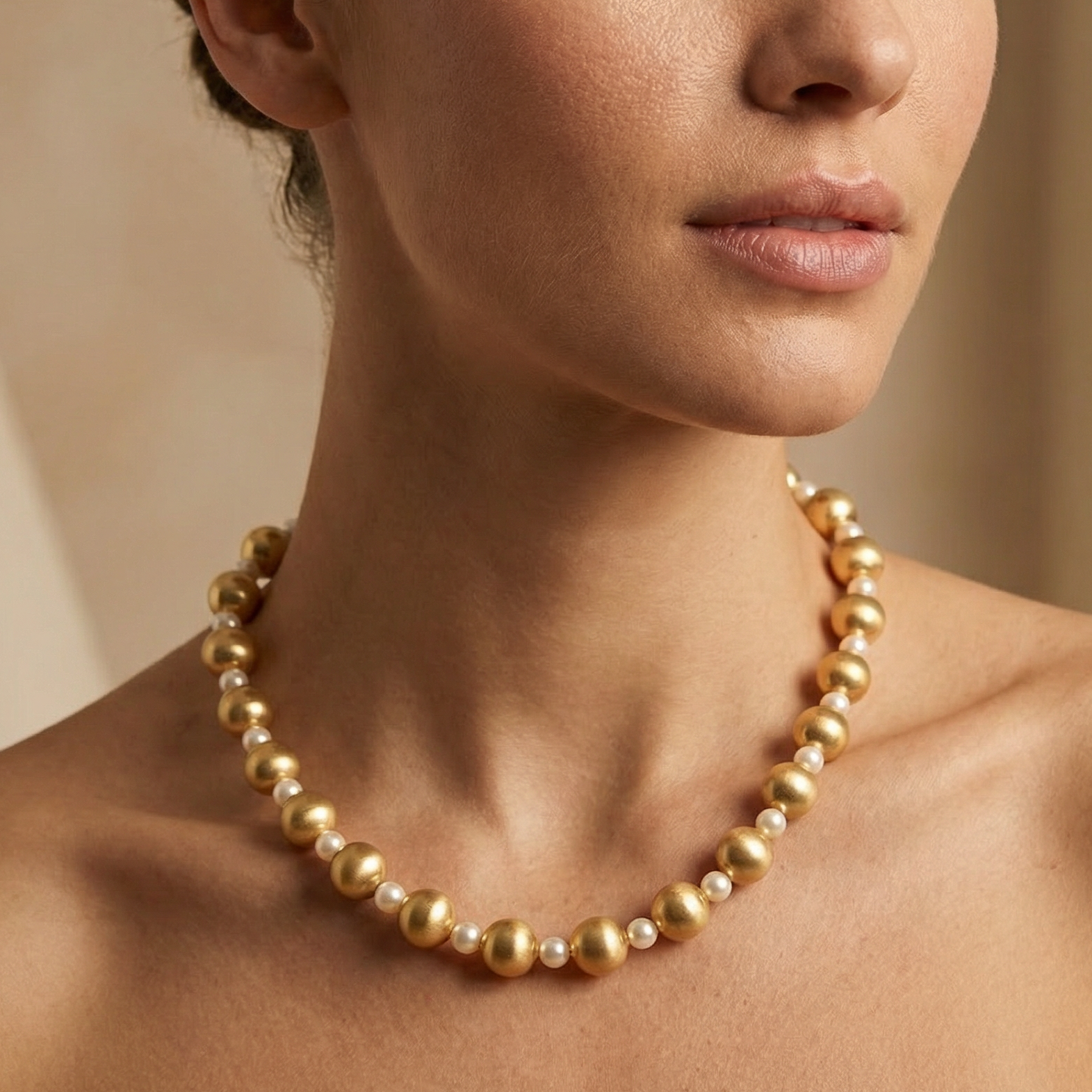 Paquete 2pz Collar de Goldfiled Esferas con Piedra Tipo Perla mod. 16005