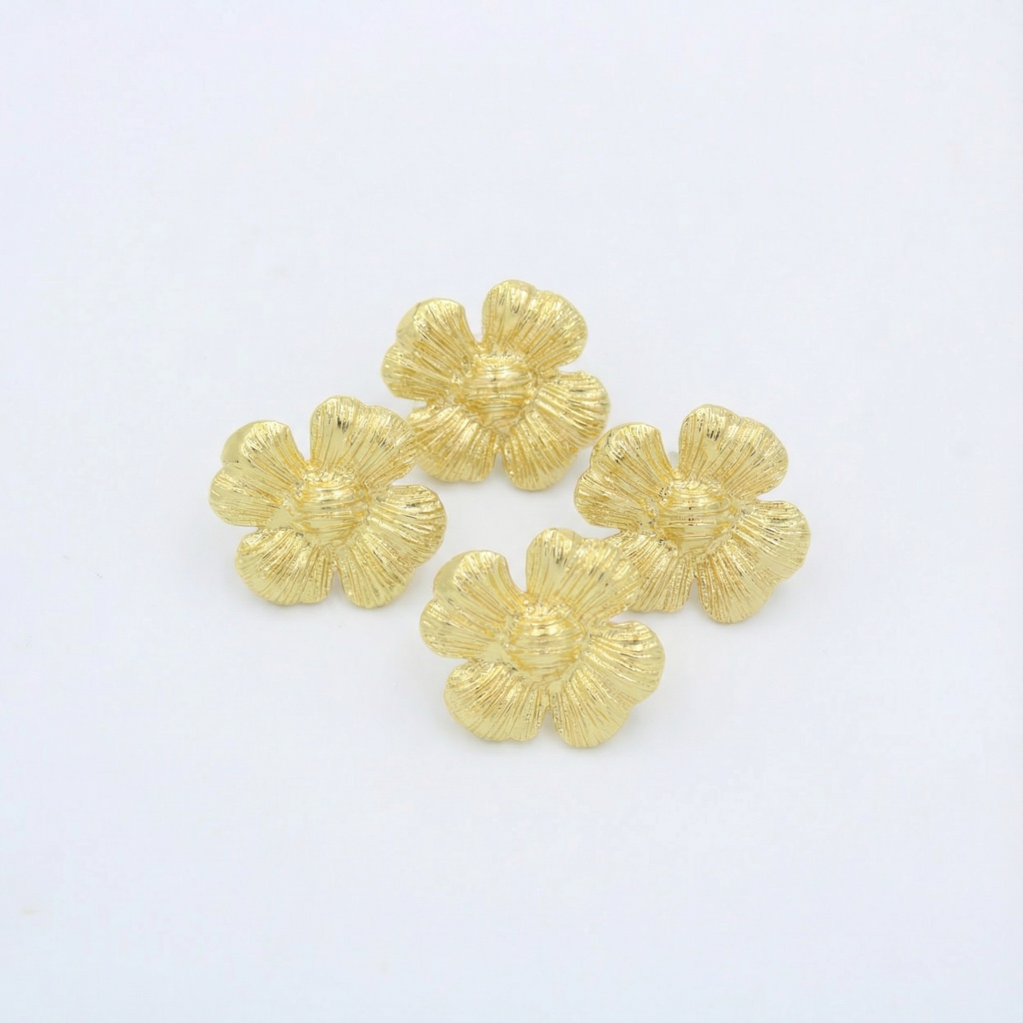 Paquete  Arete de Goldfiled 2pz Flor mod. 15007