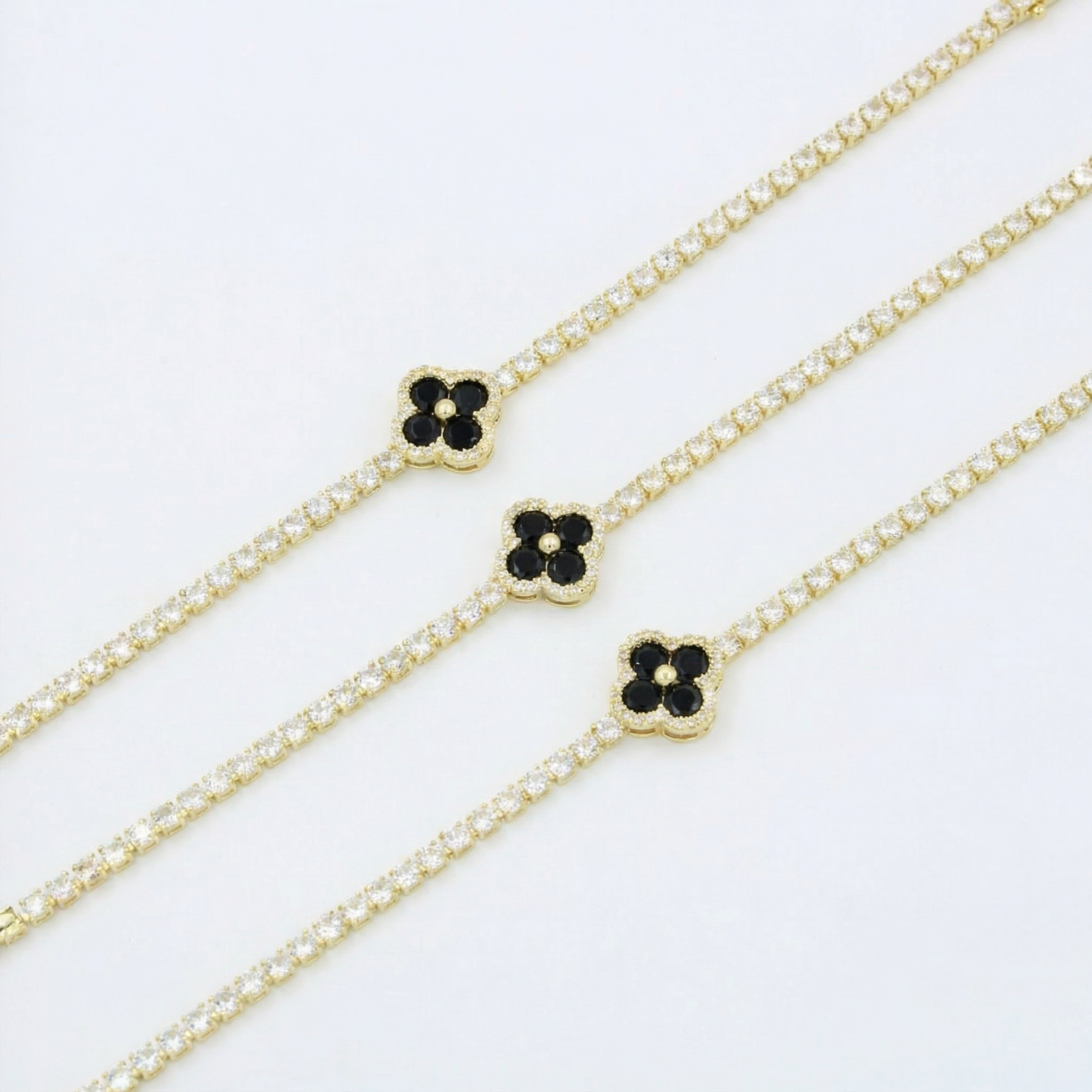 Paquete 3pz Pulsera Goldfilled Trébol Negro mod. 13031