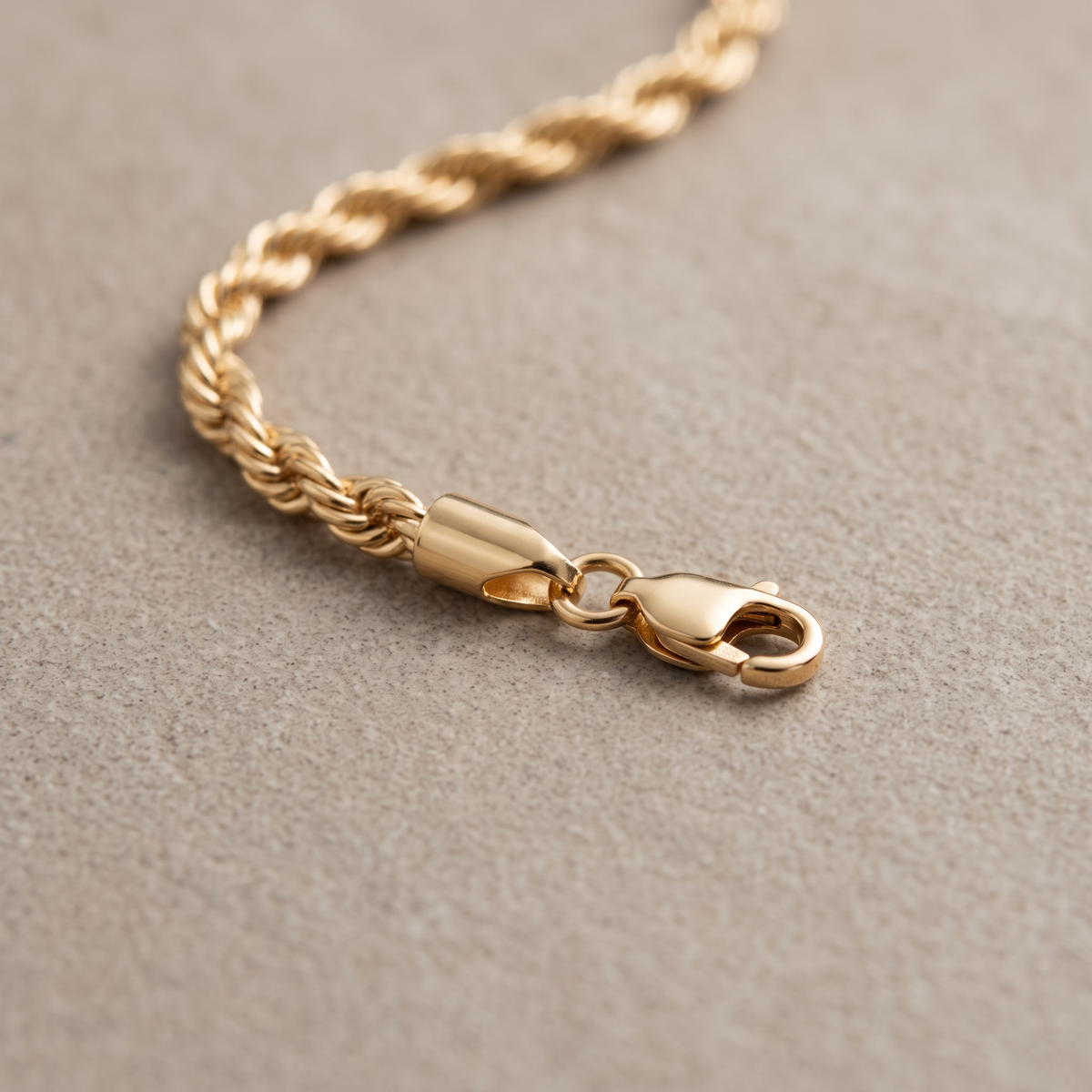 Cadena de Oro Laminado con Tejido Torsal Delgado Radiante mod.1563