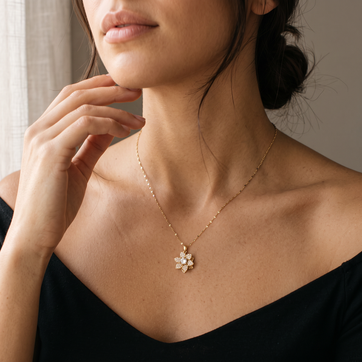 Gargantilla de Oro Laminado  de Pascua con Zirconia Blanca Giratorio mod.1568