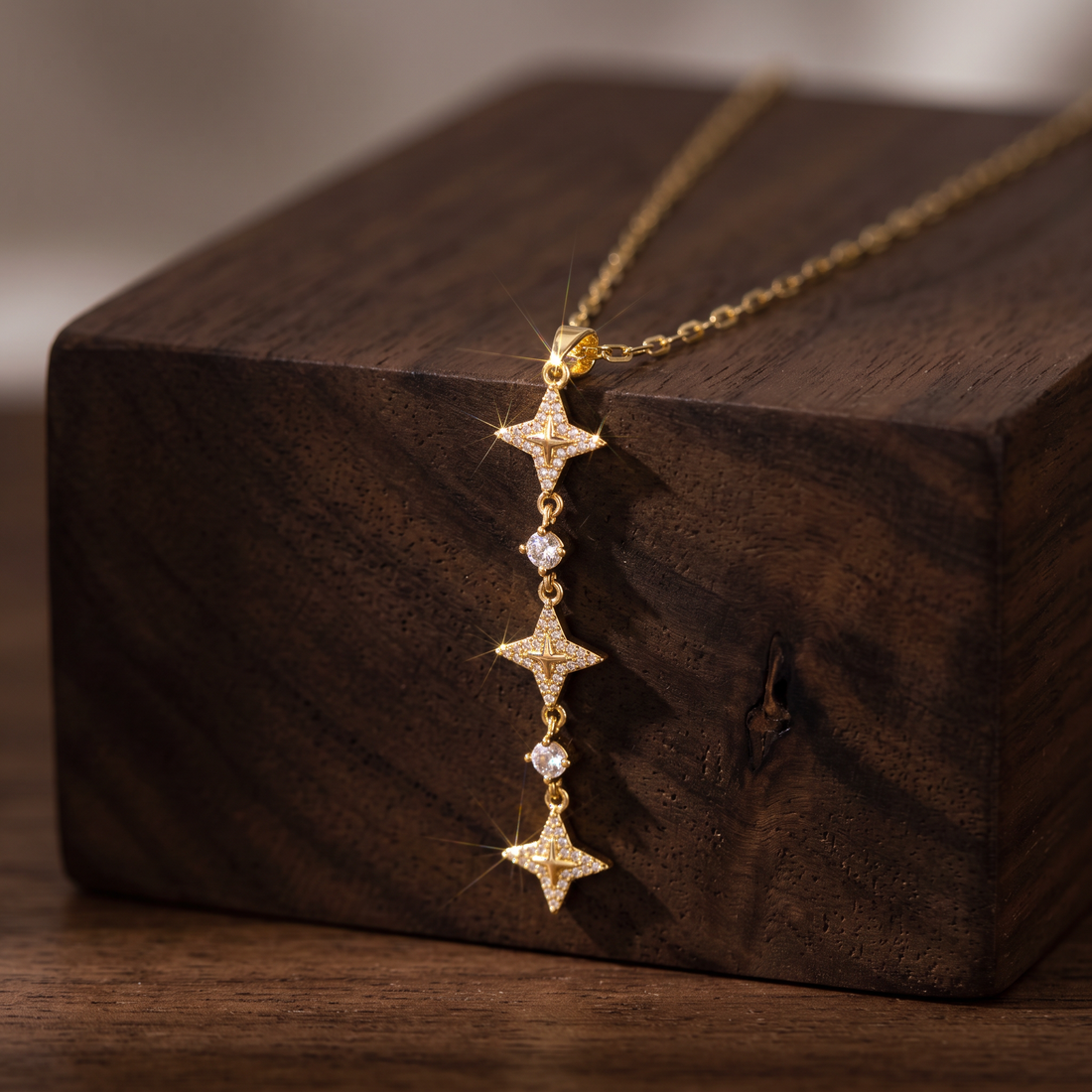 Gargantilla de Oro Laminado de Estrellas con Colgante y Zirconia mod.1573