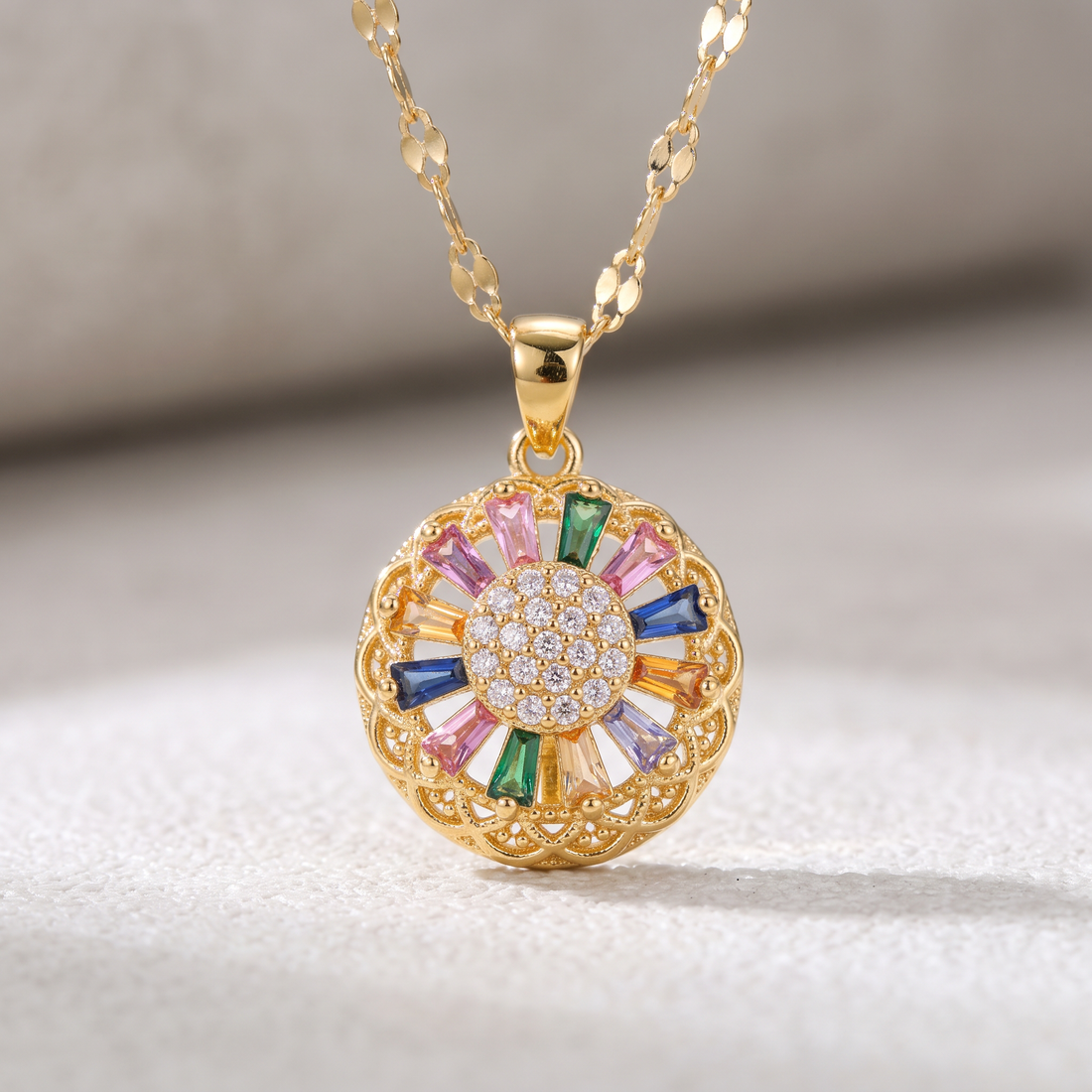Gargantilla de Oro Laminado Flor Circular de Colores con Zirconia Giratorio mod.1567