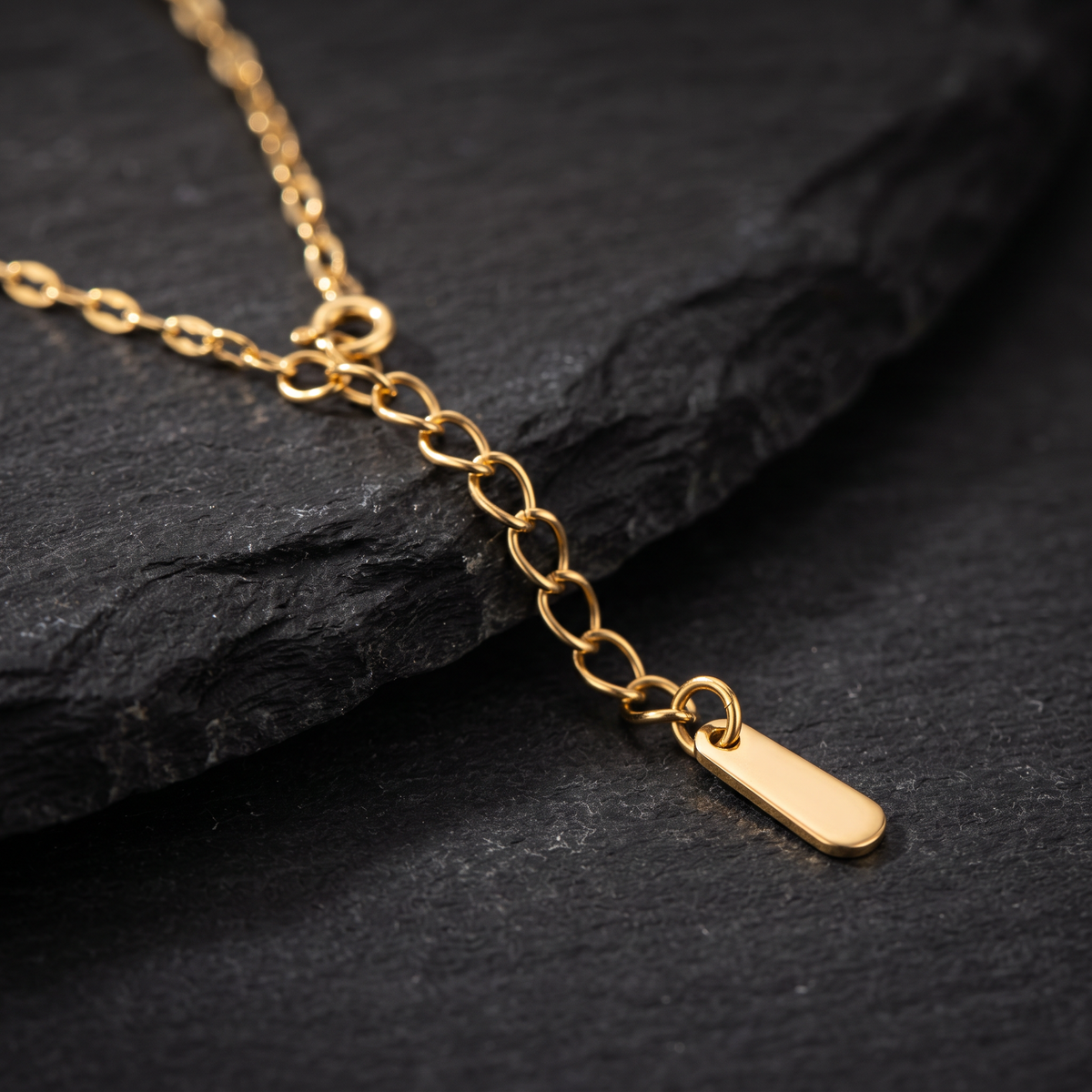 Gargantilla de Oro Laminado Flor de Corazones con Zirconia Giratorio mod.1570