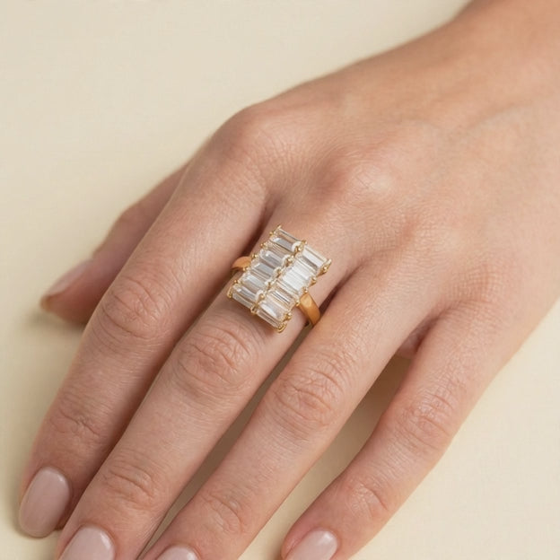 anillo de Goldfilleld con diseño de Cuadrado con Zirconia Blanca 1373