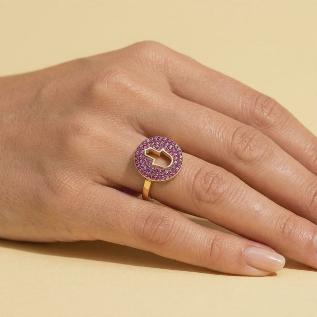 Anillo de Goldfilled con Diseño de Circulo y Mano con Zirconia Morada mod. 1406