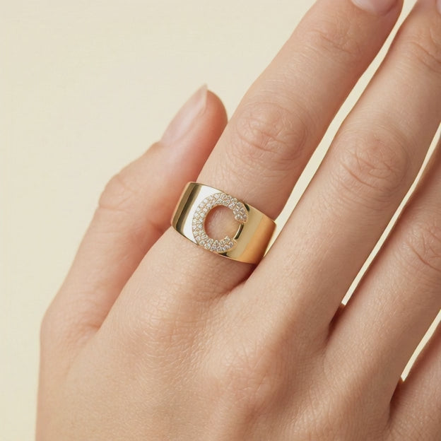 Anillo de Goldfilled con Diseño de Letra C con Zirconia mod. 1312